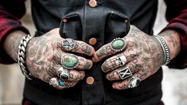 FOTO | Cum arată bărbatul cu tatuaje pe 95% din suprafața pielii. Transformarea este uluitoare