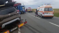 VIDEO. Grav accident în lanț pe DN 65, la Priseaca, Olt. Un bărbat a murit. Sunt implicate 19 persoane și șase autovehicule. A fost activat Planul Roșu