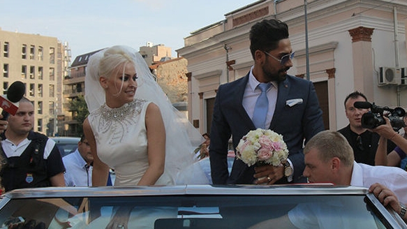 Misha, aproape goala intr-un videoclip! Sotia lui Connect-R si-a revenit spectaculos dupa nastere !