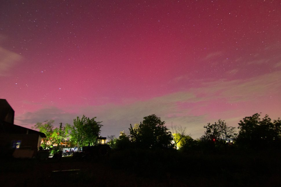 Aurora boreală pe cerul României / Foto: Facebook Găman Gabriel