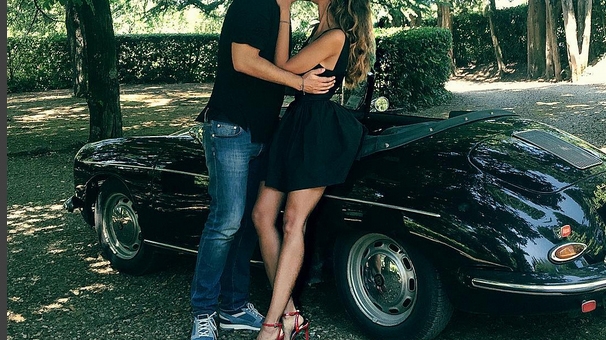 MĂDĂLINA GHENEA, ipostază tandră alături de iubitul ei! Aceasta este fotografia cu care a emoţionat fanii
