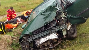 Accident cumplit pe DN 1 A, la Cheia. O mașină a intrat în plin într-un tir. Patru tineri au fost răniți grav