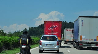 Victimele accidentului din Germania sunt din Timis; una din persoanele decedate - soacra prefectului