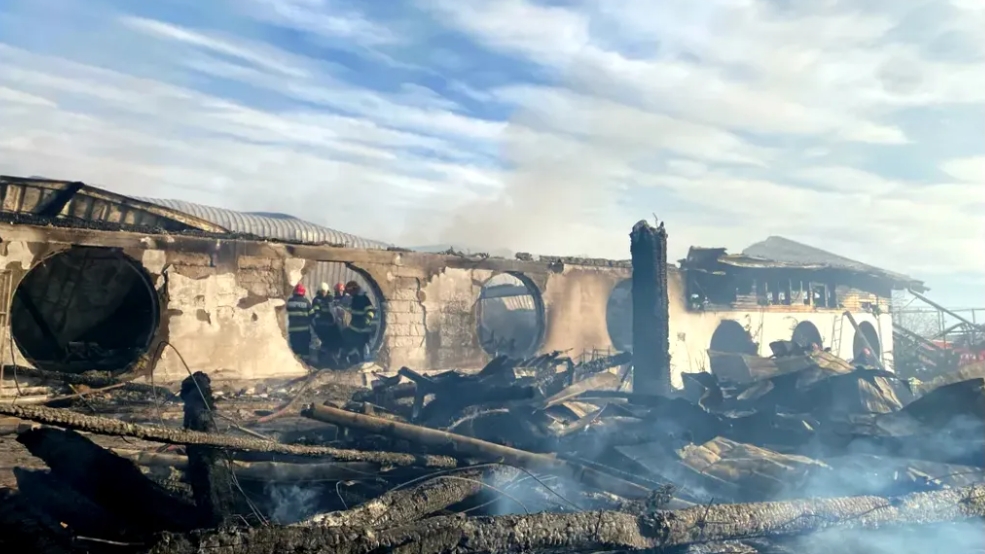 A fost identificată a opta victimă a incendiului de la Ferma Dacilor. Petru avea doar 11 ani