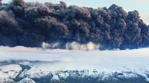 Patru aeroporturi din nord-vestul Romaniei vor fi inchise sambata noapte, din cauza norilor de cenusa
