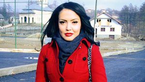 Andreea Mantea o desfiinteaza pe Vica Blochina: "Eu m-am despartit de Gabi pentru ca umbla cu "specimene" ca tine"