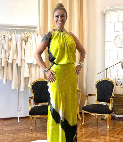 Sexy-impresara Anamaria Prodan a rămas fără arma care a salvat-o din fața a 200 de oameni nervoși
