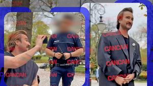 Ce a putut să facă Alex Dobrescu, în parcul Cișmigiu, la scurt timp după ce și-a incinerat mama: a venit Poliția și...