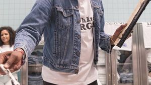 Doliu în lumea modei! Designerul Virgil Abloh, director artistic la Louis Vuitton, a încetat din viață