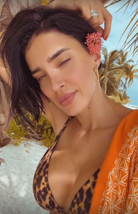 Adelina Pestrițu, vacanță de vis din Maldive! Cum arată trupul său într-un costum de baie minuscul la 2 ani de când a devenit mămică | FOTO