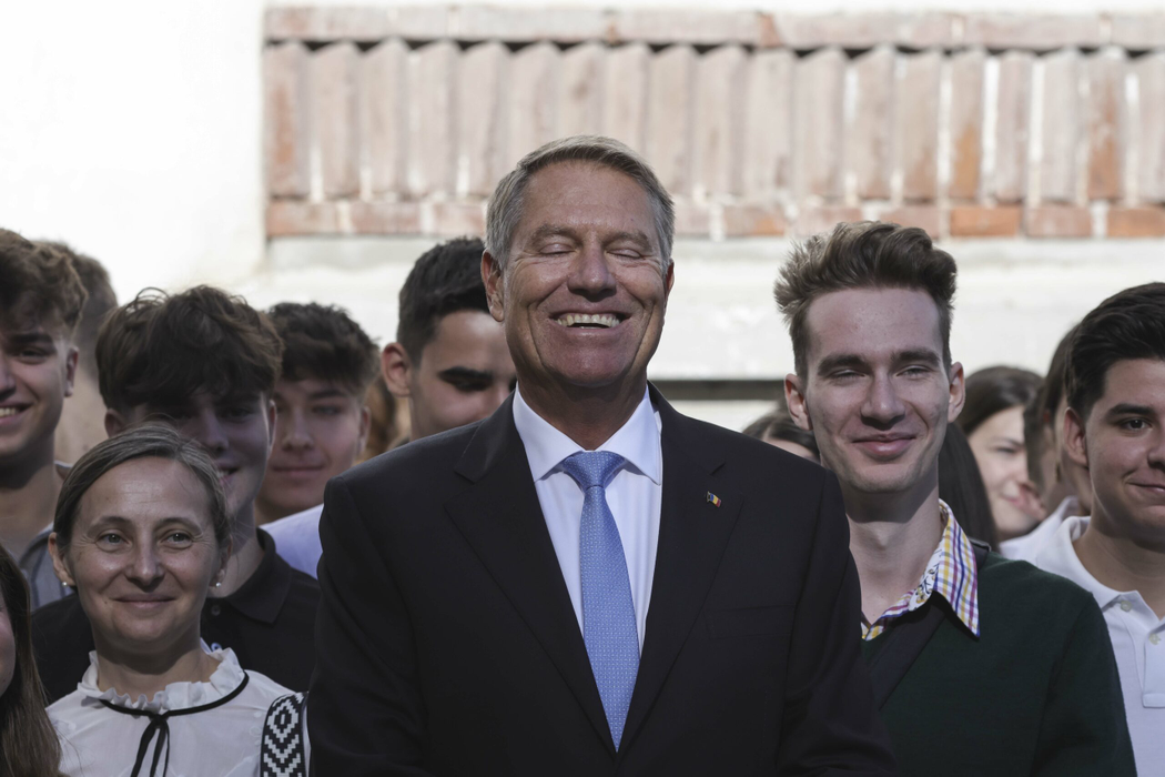 Klaus Iohannis a fost prezent la Colegiul Național ”Mihai Viteazul” din Bucureți/ sursă foto: Inquam Photos / Octav Ganea