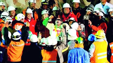 Unul dintre cei 33 de mineri care au stat 70 de zile in subteran ii multumeste atacantului spaniol David Villa pentru sprijinul sau