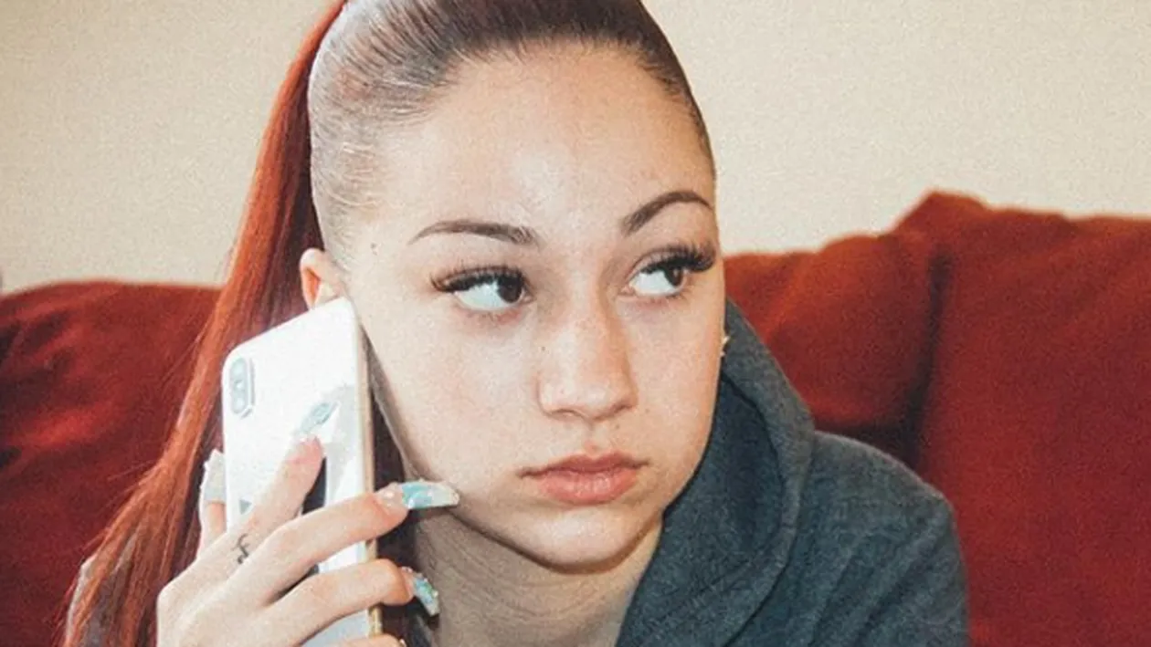 O puștoaică de 15 ani a cheltuit un milion de lire sterline pe gene și unghii false