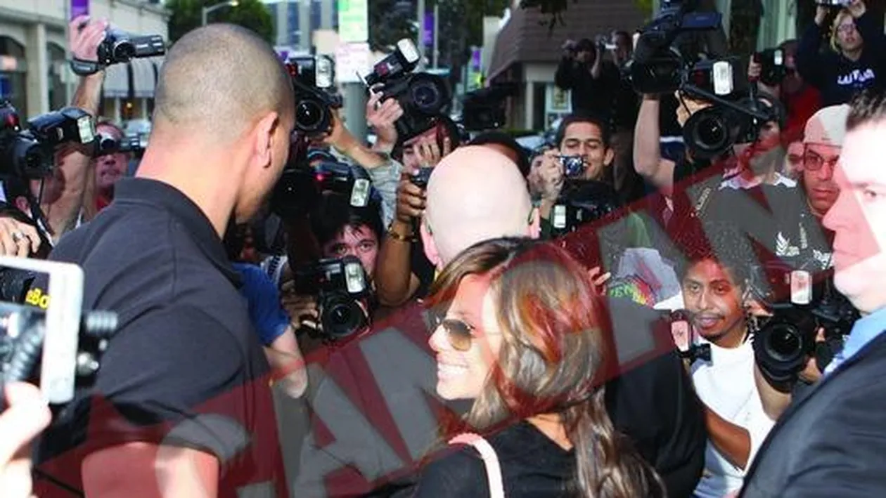 100 de paparazzi dupa Eva Longoria