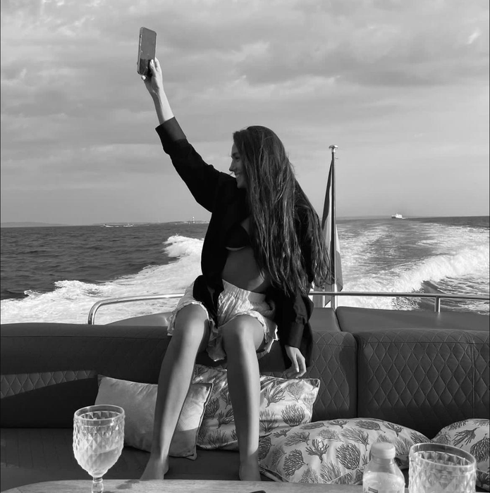 Elena Economu este noua iubită a lui Vincenzo Castellano /Foto: Instagram