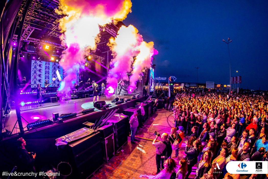 Andra Măruță, scene uluitoare în timpul concertului din Focșani! Ce i-au făcut cei din primul rând