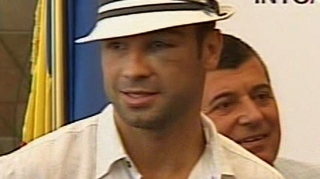 VIDEO Lucian Bute a revenit in tara! "Eu l-am ajutat sa castige. Am gresit ca am stat in corzi"