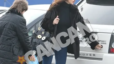 Cristina Spatar, chinuita in haine oribile! Verdictul stilistului: Totul este gresit!