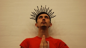 Succes rasunator cu o colectie care a scandalizat Biserica! Un designer roman a ajuns s-o imbrace pe Lady Gaga!