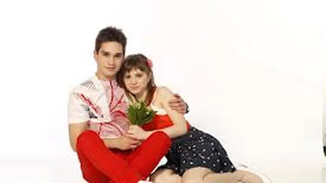 Criss si Vlad din LaLa and isi lanseaza duminica primul album. Cu ce credeti ca ar trebui sa se imbrace cei doi indragostiti?