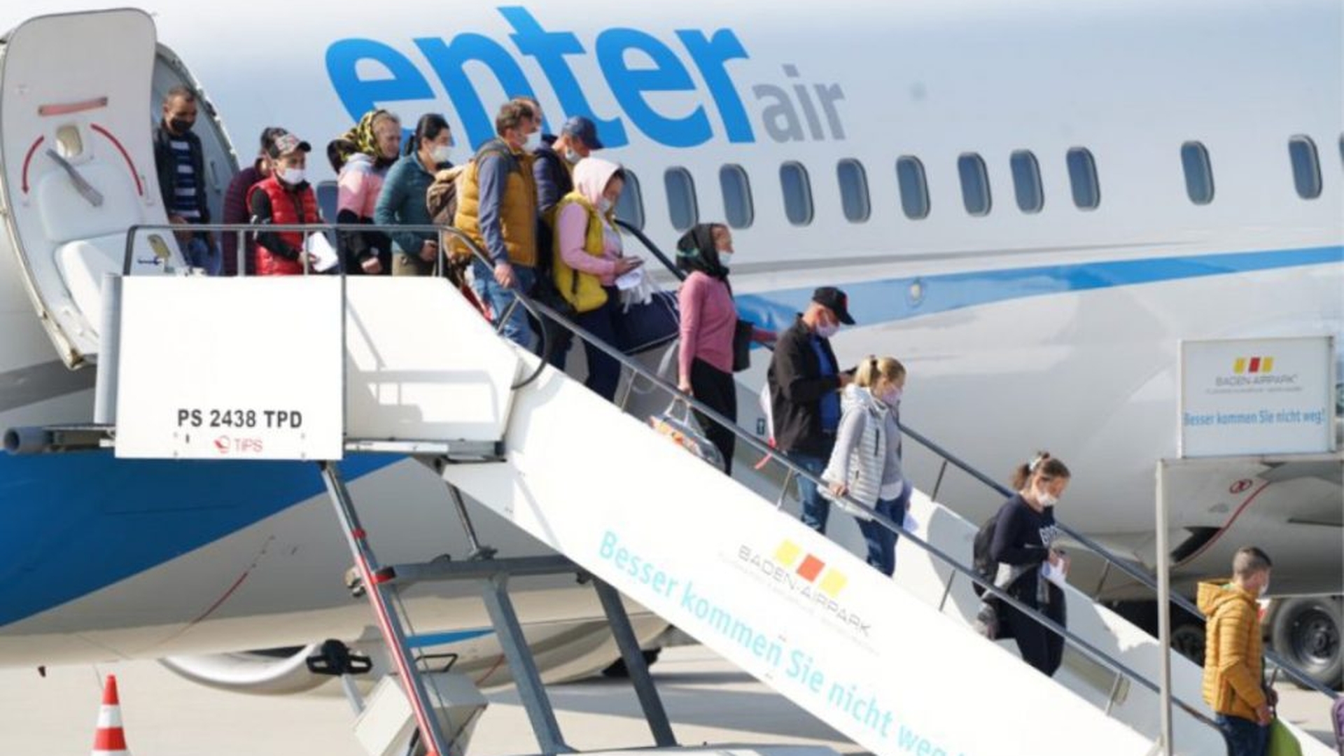 28 de muncitori români, confirmați cu COVID-19 în Olanda. Care este starea lor de sănătate