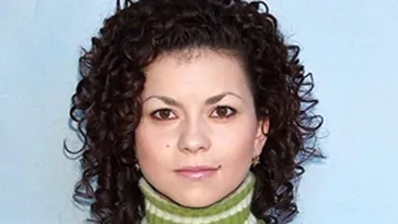 Inna inainte sa devina celebra: parul cret facut permanent, helanca pe gat, absolut nimic sexy