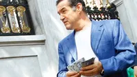 Ce se intampla cand Gigi Becali vede un cersetor la palat! Nu o sa iti vina sa crezi cat l-a schimbat puscaria!