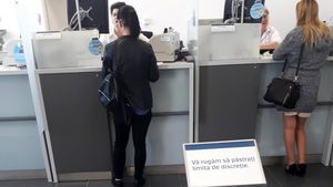 Curs valutar interbancar 28 martie 2020. Cu câți lei vând 1 euro băncile din România