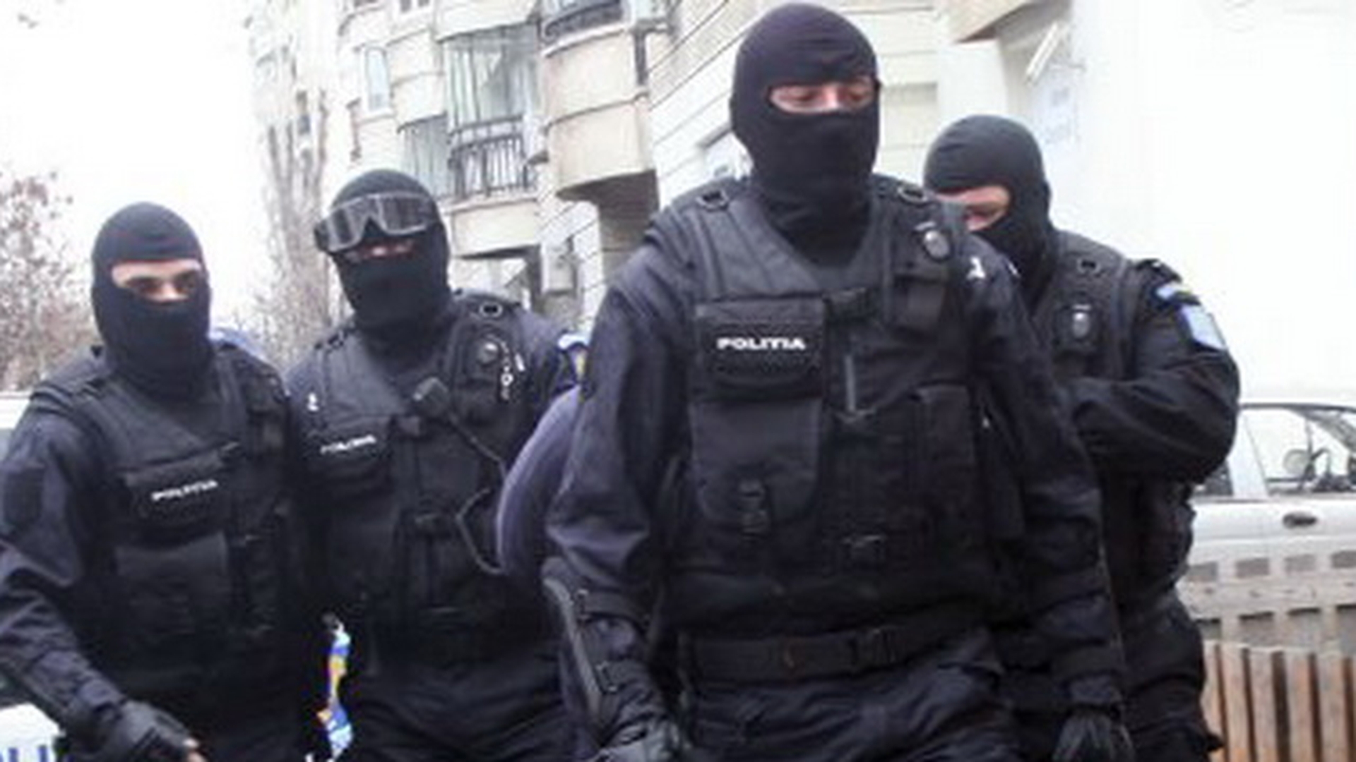 Filaj ca-n James Bond! Serviciile Secrete si-au inflitrat spionii printre profesorii spagari de la Bolintineanu!