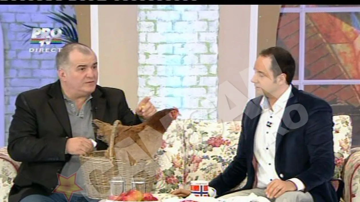 Calinescu a primit cadou o gaina de la Maruta! A botezat-o Moni