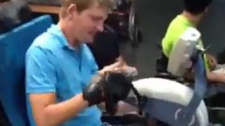 Mihai Nesu nu se da batut! Uite cat de mult a progresat si cum pedaleaza cu mainile! Video emotionant!