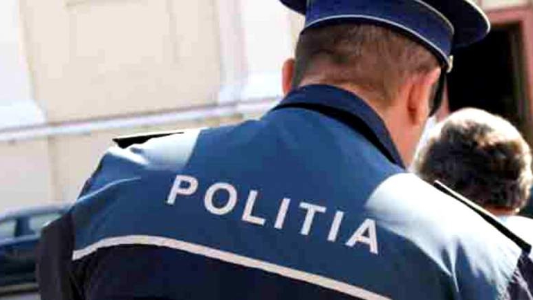 S-a întâmplat în România. Dialog uluitor între un polițist și un șofer beat: ”Adică să vorbesc cu mașina?”