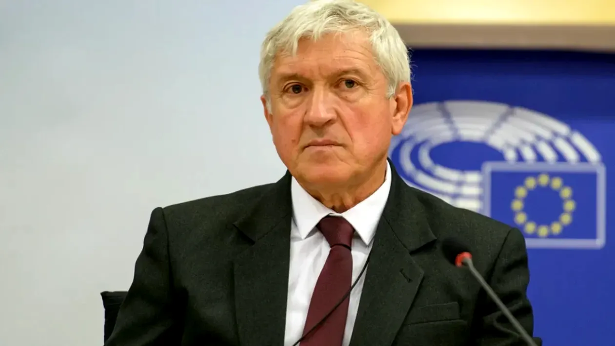 Primele imagini de la priveghiul lui Mircea Diaconu. Actorul va fi înmormântat marți