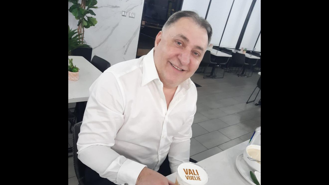 Câte apartamente are Vali Vijelie: ”Le-am pierdut numărul”. Manelistul a cheltuit milioane de euro