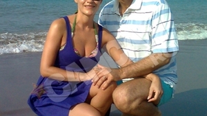 Gabi Firea si Florentin Pandele s-au relaxat pe plajele din Turcia! Si-au petrecut luna de miere citind