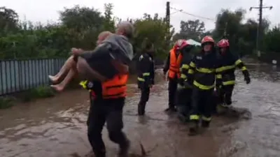 Efectele ciclonului Boris. A plouat în Galați într-o noapte cât în 3 luni. Meteorologii anunță în ce zone sunt așteptate ninsori