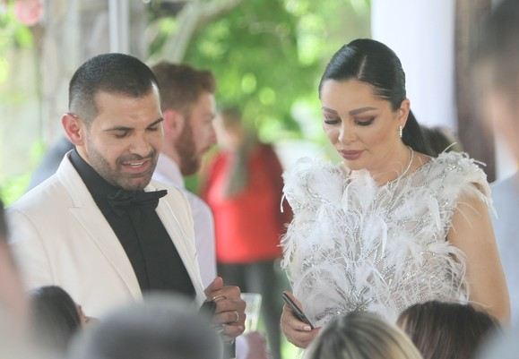 Oana Zăvoranu îi face praf pe Brigitte și Pastramă! Despre nunta lor: ”Jalnică, cu iz de cămin cultural, a unei individe în călduri!”