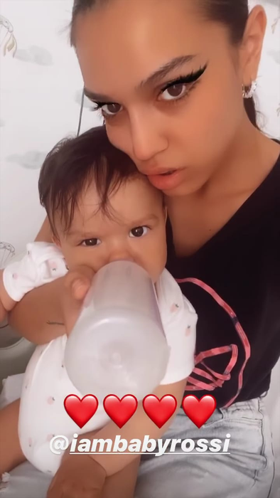 Karmen a primit o veste neașteptată de la medicii care au tratat-o pe fiica ei în spital! Mărturisirile emoționante făcute de artistă