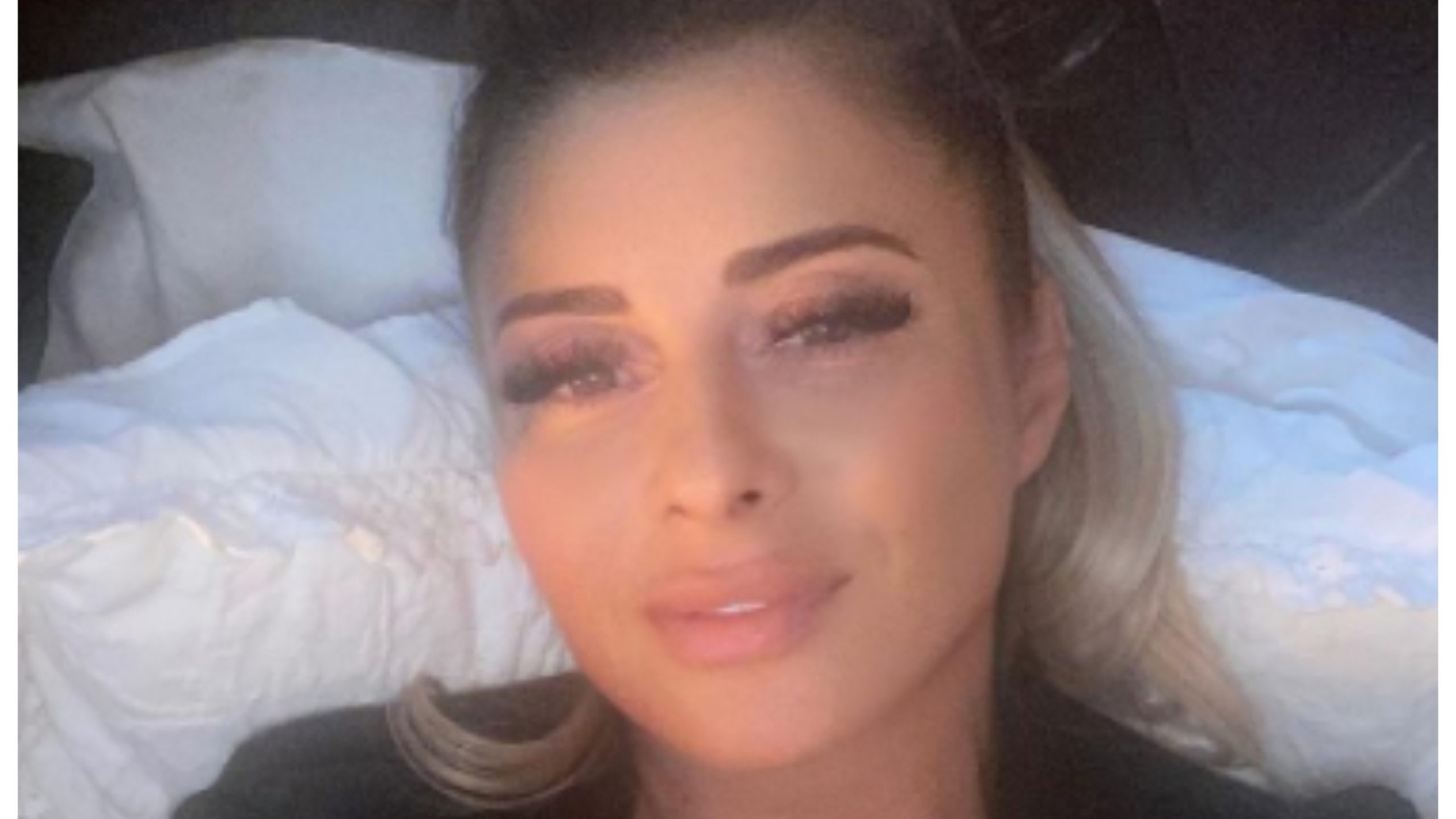 Anamaria Prodan a chemat de urgență ambulanța. Sexy impresara nu se simte deloc bine după ce a fost confirmată cu Covid-19