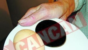 "Brunetica" a mai facut un ou negru