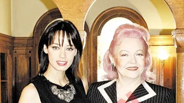 Este colega cu fosta profa de romana