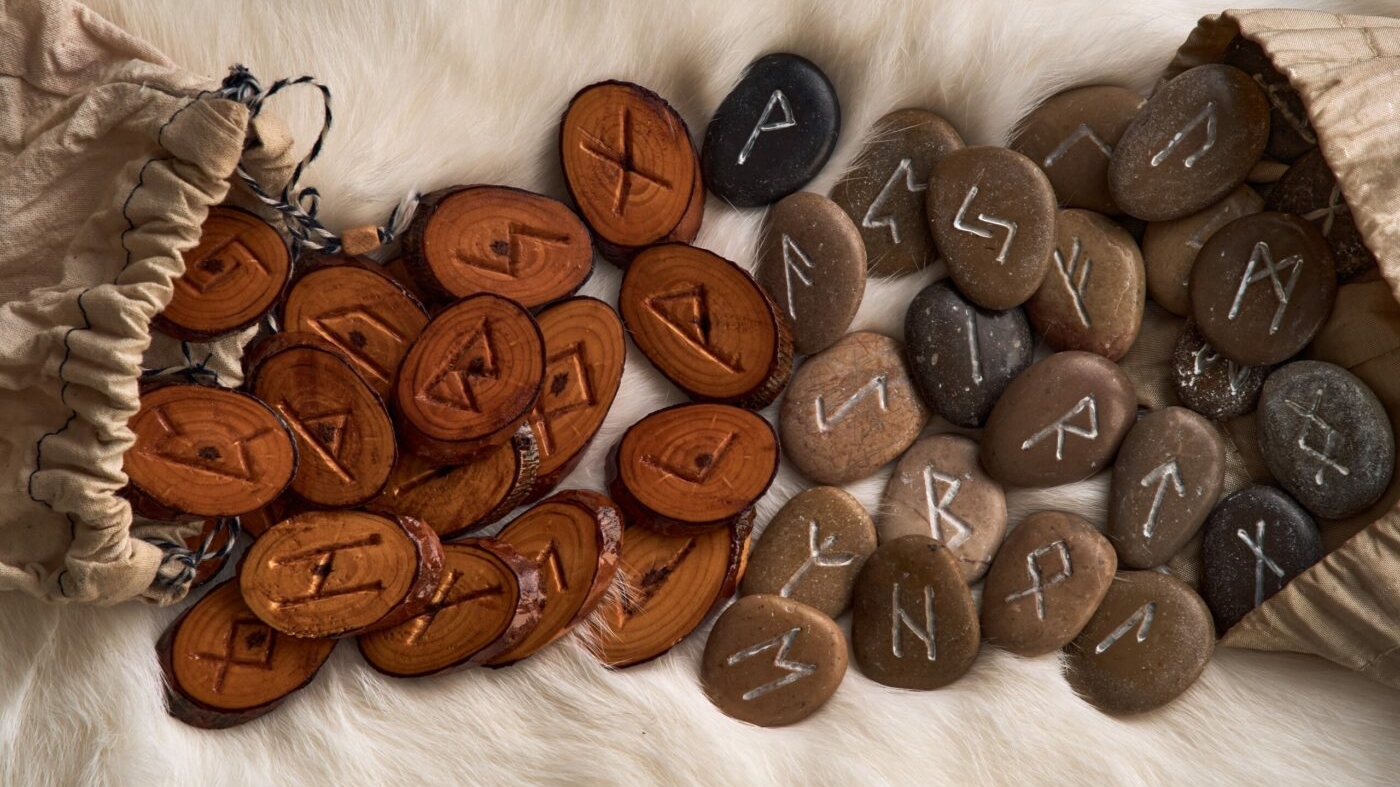 Horoscop rune azi, 22 iulie 2026. O cheltuială ascunsă iese astăzi la suprafață. Zodia care trebuie să verifice toate documentele
