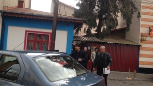 Fiul regretatului Iura se topeste pe picioare!. Ducu nu s-a dezlipit toata noaptea de tatal sau, plange si fumeaza încontinuu
