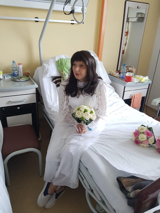 Pe patul de spital, Diana a acceptat să se mărite cu Costi! Toată lumea a plâns când a aflat care este ultimul vis al tinerei