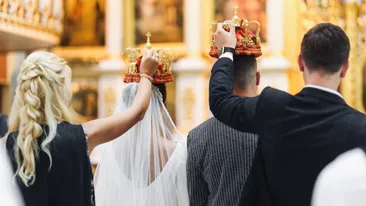 Nunta virală: 29 de perechi de nași! Ce spun preoții despre decizia controversată