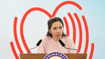 Cum a apărut Mirabela Grădinaru la evenimentul Administrației Prezidențiale? Cât a costat rochia partenerei lui Nicușor Dan