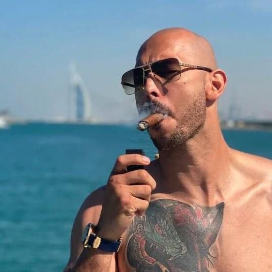 Cobra Tate out de pe Facebook și Instagram / (Sursa: Facebook)