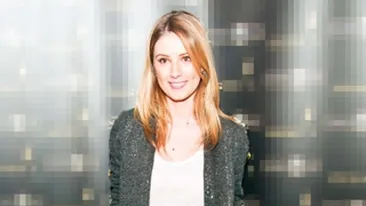 Romanita Iovan si Daiana Anghel, impreuna la rubrica Bine imbracate. Vezi cum au convins-o pe stilista Ciao! ca merita aprecieri