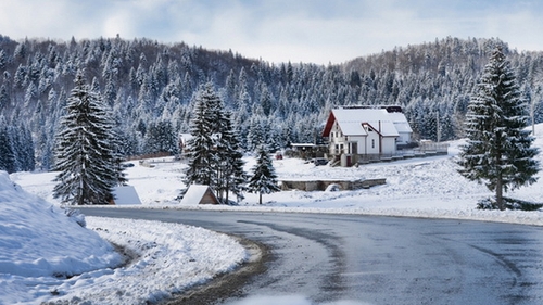 Anuntul facut de meteorologi in aceasta dupa-amiaza! Stratul de zapada are 2 centimetri, temperaturile cu scazut sub 0 grade