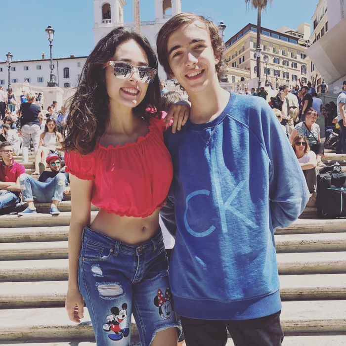 Andra Gogan și familia ei au primit încă o lovitură! Fratele artistei a fost bătut și umilit pe stradă